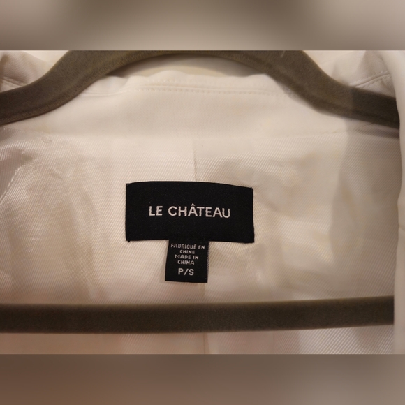 Le Chateau Classic White Suit Set - Picture 4 of 8